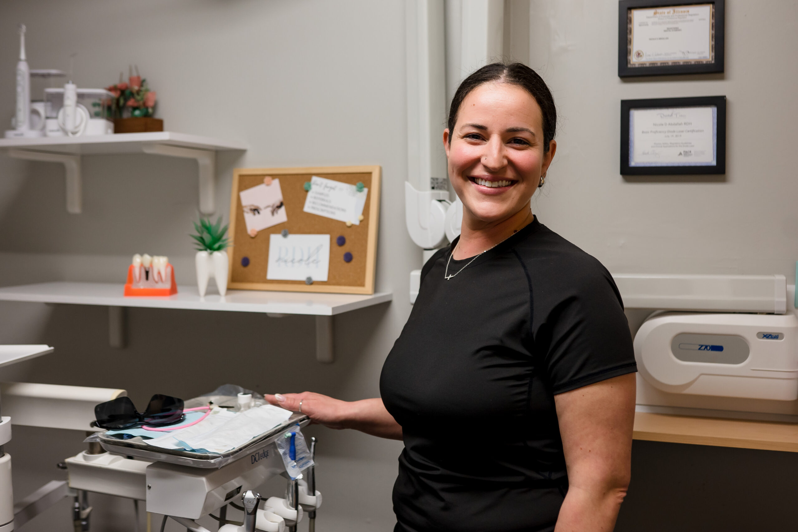 Dentist in Carol Stream