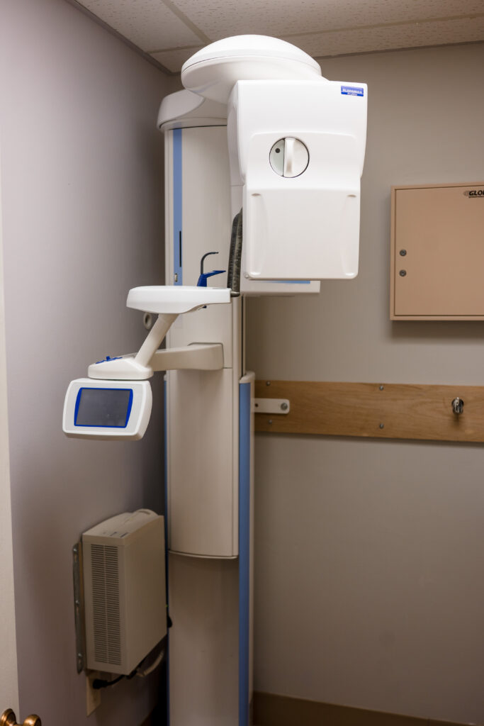 Dentist in Carol Stream